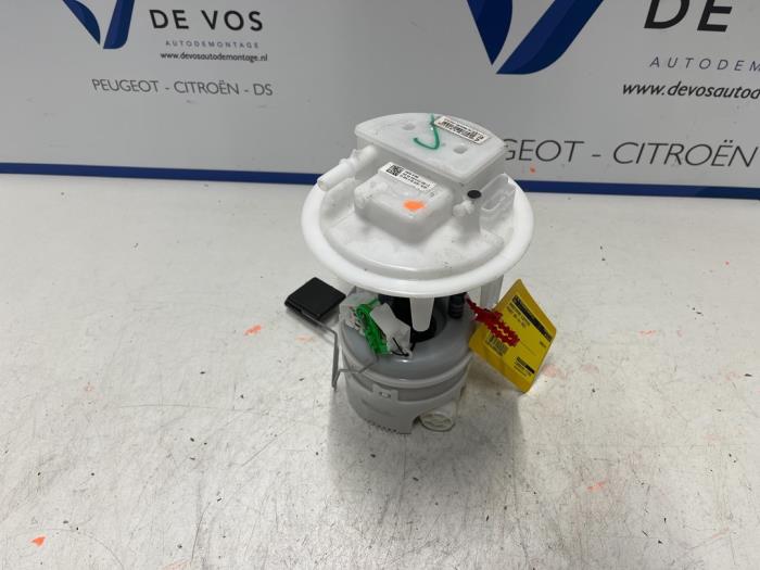 Gebruikte Tank element Pomp Peugeot 208 II (UB/UH/UP) 1.2 Vti 12V PureTech 100 Prijs € 135,00 Margeregeling aangeboden door De Vos Onderdelen