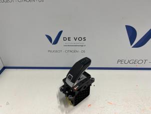 Gebruikte Versnellingspook Peugeot 508 Prijs € 200,00 Margeregeling aangeboden door De Vos Autodemontagebedrijf