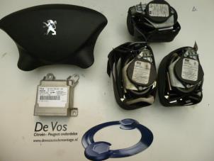Gebruikte Module + Airbag Set Peugeot Expert (G9) 1.6 HDi 90 Prijs € 450,00 Margeregeling aangeboden door De Vos Autodemontagebedrijf