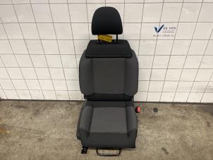 Gebruikte Voorstoel rechts Citroen C3 (SX/SW) 1.2 Vti 12V PureTech Prijs € 250,00 Margeregeling aangeboden door De Vos Autodemontagebedrijf