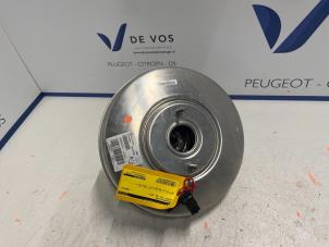 Gebruikte Rembekrachtiger Peugeot 308 Prijs € 80,00 Margeregeling aangeboden door De Vos Autodemontagebedrijf