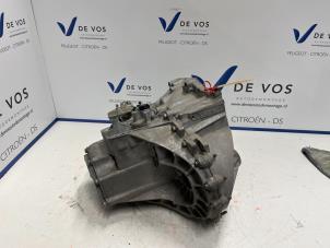 Gebruikte Versnellingsbak Peugeot 308 SW (L4/L9/LC/LJ/LR) 1.2 12V e-THP PureTech 130 Prijs € 800,00 Margeregeling aangeboden door De Vos Onderdelen