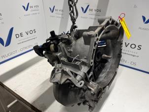 Gebruikte Versnellingsbak Peugeot 5008 II (M4/MC/MJ/MR) 2.0 BlueHDi 150 16V Prijs € 900,00 Margeregeling aangeboden door De Vos Autodemontagebedrijf
