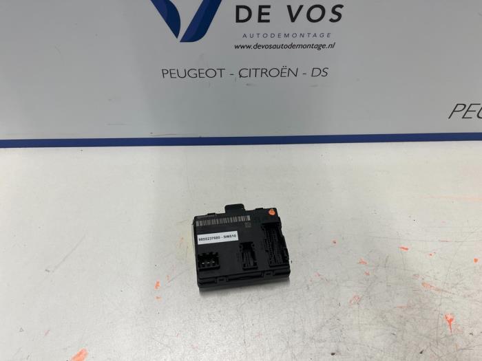 Gebruikte Computer Diversen Peugeot 308 (F3/FB/FH/FM/FP) 1.2 PureTech Hybrid 136 Prijs € 25,00 Margeregeling aangeboden door De Vos Onderdelen