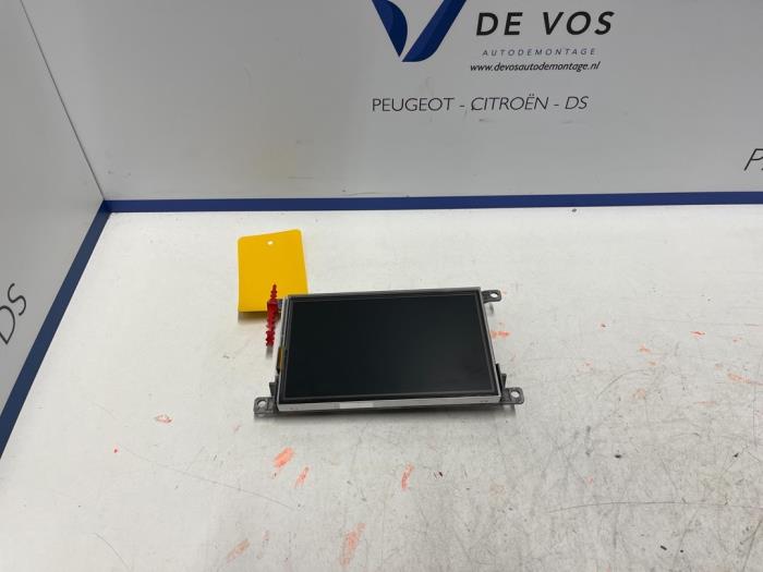 Gebruikte Display Interieur Peugeot Expert (V1/VA/VB/VE/VF/VT/VY) 2.0 Blue HDi 150 16V Prijs € 350,00 Margeregeling aangeboden door De Vos Onderdelen