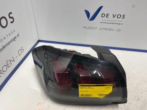 Gebruikte Achterlicht links Peugeot 208 II (UB/UH/UP) 1.5 BlueHDi 100 Prijs € 135,00 Margeregeling aangeboden door De Vos Autodemontagebedrijf