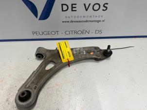 Gebruikte Draagarm rechts-voor DS Automobiles DS4 Prijs € 135,00 Margeregeling aangeboden door De Vos Autodemontagebedrijf