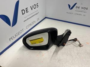 Gebruikte Buitenspiegel links Peugeot 5008 Prijs € 275,00 Margeregeling aangeboden door De Vos Onderdelen