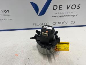 Gebruikte Kachel Ventilatiemotor Peugeot Partner (EF/EU) 1.5 BlueHDi 130 Prijs € 115,00 Margeregeling aangeboden door De Vos Autodemontagebedrijf