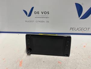 Gebruikte Display Interieur Peugeot Partner (EF/EU) 1.5 BlueHDi 100 Prijs € 250,00 Margeregeling aangeboden door De Vos Autodemontagebedrijf