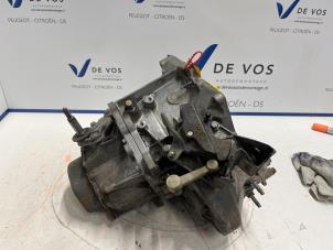 Gebruikte Versnellingsbak Peugeot 308 CC (4B) 1.6 VTI 16V Prijs € 450,00 Margeregeling aangeboden door De Vos Autodemontagebedrijf