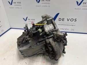 Gebruikte Versnellingsbak Opel Vivaro 2.0 Diesel 145 Prijs € 1.210,00 Inclusief btw aangeboden door De Vos Autodemontagebedrijf