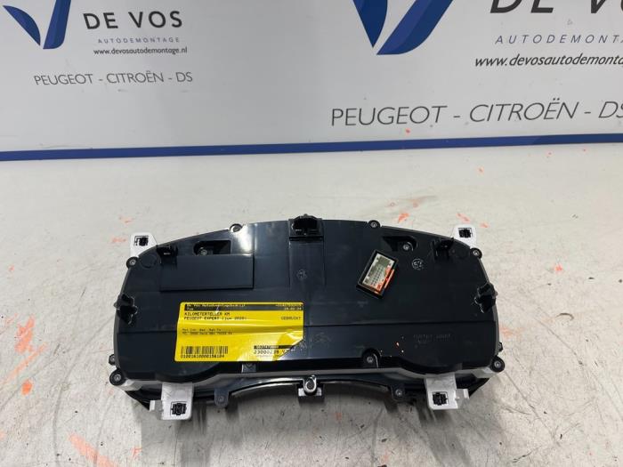 Tellerklok van een Peugeot Expert (VA/VB/VE/VF/VY) 2.0 Blue HDi 120 16V 2020