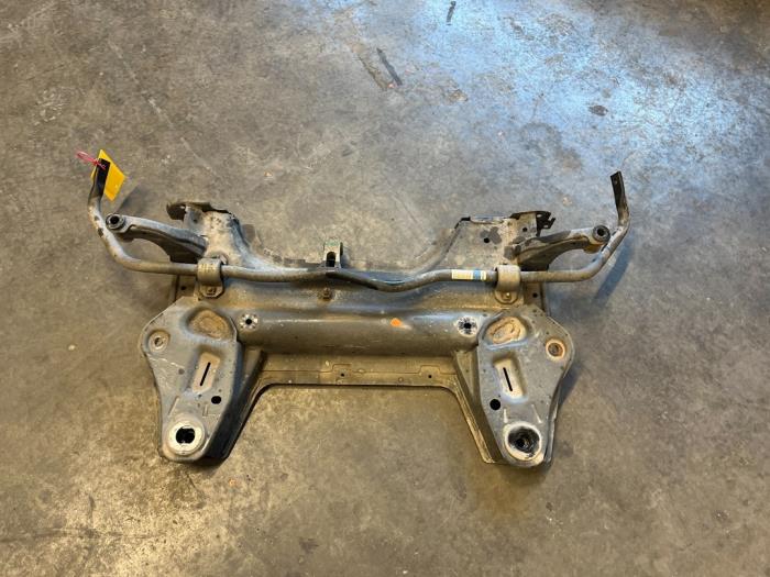 Gebruikte Subframe Opel Corsa F (UB/UH/UP) 1.2 Turbo 12V 100 Prijs € 160,00 Margeregeling aangeboden door De Vos Onderdelen