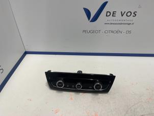 Gebruikte Kachel Bedieningspaneel Opel Corsa F (UB/UH/UP) Electric, Corsa-e 50kWh Prijs € 90,00 Margeregeling aangeboden door De Vos Onderdelen