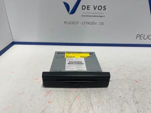 Gebruikte CD Speler Citroen C4 Picasso Prijs € 100,00 Margeregeling aangeboden door De Vos Autodemontagebedrijf