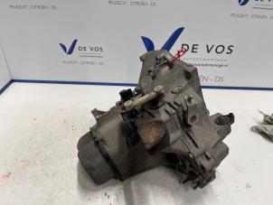 Gebruikte Versnellingsbak Citroen DS3 (SA) 1.6 VTi 120 16V Prijs € 450,00 Margeregeling aangeboden door De Vos Autodemontagebedrijf