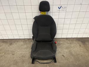 Gebruikte Voorstoel rechts Citroen DS3 (SA) 1.6 VTi 120 16V Prijs € 250,00 Margeregeling aangeboden door De Vos Autodemontagebedrijf