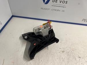 Gebruikte Motorrubber DS Automobiles DS 7 1.6 16V E-Tense 225 Prijs € 90,00 Margeregeling aangeboden door De Vos Autodemontagebedrijf