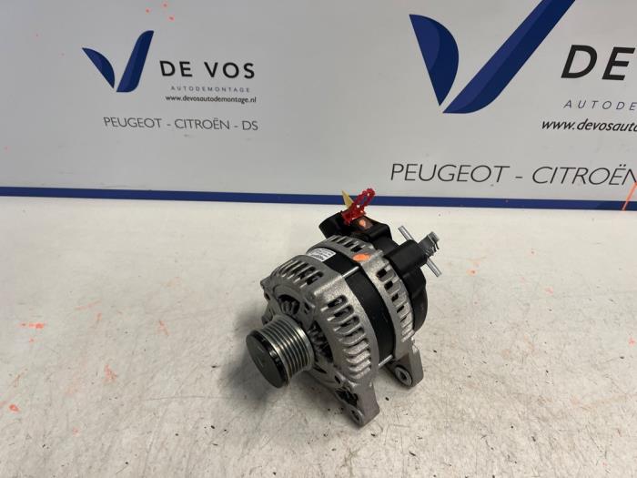 Gebruikte Alternator Peugeot 208 II (UB/UH/UP) 1.5 BlueHDi 100 Prijs € 150,00 Margeregeling aangeboden door De Vos Onderdelen