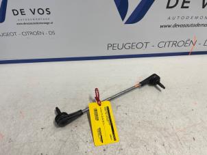 Gebruikte Geleider Stabilisatiestang Peugeot 208 Prijs € 20,00 Margeregeling aangeboden door De Vos Autodemontagebedrijf