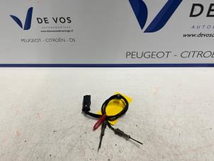 Gebruikte Uitlaat temperatuursensor Peugeot 3008 II (M4/MC/MJ/MR) 1.5 BlueHDi 130 Prijs € 90,00 Margeregeling aangeboden door De Vos Onderdelen