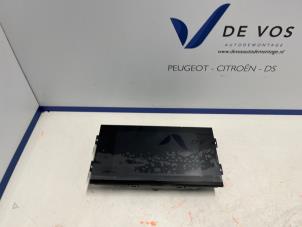 Gebruikte Display Interieur Peugeot 208 II (UB/UH/UP) 1.5 BlueHDi 100 Prijs € 300,00 Margeregeling aangeboden door De Vos Onderdelen