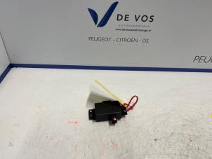 Gebruikte Computer Verlichting DS Automobiles DS 7 1.6 16V E-Tense 225 Prijs € 25,00 Margeregeling aangeboden door De Vos Onderdelen