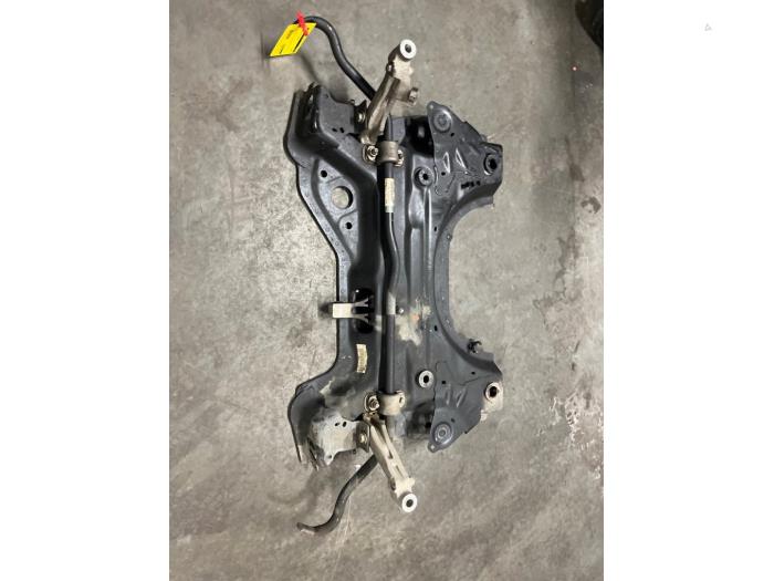 Gebruikte Subframe Peugeot 308 SW (F4/FC/FN/FR) 1.5 Blue HDi 130 16V Prijs € 250,00 Margeregeling aangeboden door De Vos Onderdelen