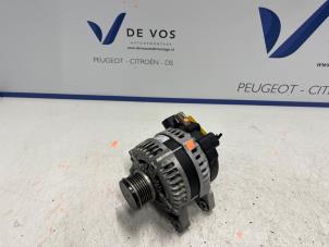 Gebruikte Dynamo Opel Corsa F (UB/UH/UP) 1.2 Turbo 12V 130 Prijs € 100,00 Margeregeling aangeboden door De Vos Onderdelen