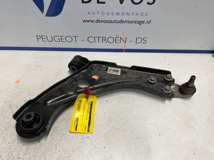 Draagarm rechts-voor van een Citroën C5 Aircross I (A4/AC/AJ/AR) 1.2 PureTech Hybrid 136 2022