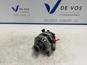 Gebruikte Dynamo Peugeot 308 (F3/FB/FH/FM/FP) 1.5 Blue HDi 130 16V Prijs € 550,00 Margeregeling aangeboden door De Vos Onderdelen