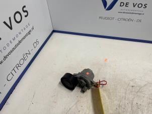 Gebruikte Spanrol Multiriem Peugeot 308 (F3/FB/FH/FM/FP) 1.5 Blue HDi 130 16V Prijs € 70,00 Margeregeling aangeboden door De Vos Onderdelen