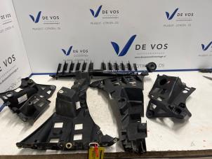 Gebruikte Bumperframe achter DS Automobiles DS 4 1.2 12V PureTech 130 Prijs € 160,00 Margeregeling aangeboden door De Vos Onderdelen