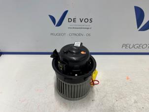 Gebruikte Chaufage Ventilatiemotor Citroen C4 Berline (BA/BB/BC) 1.2 PureTech 130 12V Prijs € 200,00 Margeregeling aangeboden door De Vos Onderdelen