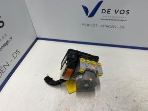 Gebruikte ABS Pomp Citroen C4 Berline (BA/BB/BC) 1.2 PureTech 130 12V Prijs € 350,00 Margeregeling aangeboden door De Vos Onderdelen