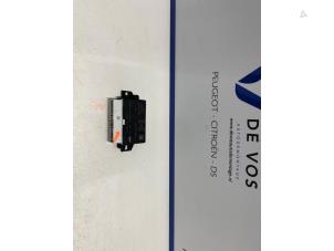 Gebruikte PDC Module Opel Corsa F (UB/UH/UP) 1.2 Turbo 12V 130 Prijs € 115,00 Margeregeling aangeboden door De Vos Onderdelen