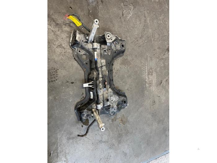 Gebruikte Subframe Peugeot 308 (F3/FB/FH/FM/FP) 1.5 Blue HDi 130 16V Prijs € 250,00 Margeregeling aangeboden door De Vos Onderdelen