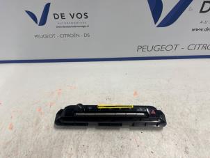 Gebruikte Kachel Bedieningspaneel Citroen C5 Aircross I (A4/AC/AJ/AR) 1.2 e-THP PureTech 130 Prijs € 80,00 Margeregeling aangeboden door De Vos Onderdelen