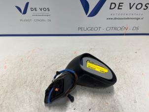 Gebruikte Buitenspiegel rechts Peugeot 308 (4A/C) 1.6 HDiF 16V Prijs € 80,00 Margeregeling aangeboden door De Vos Onderdelen