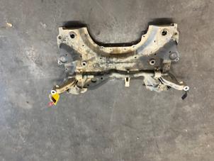 Gebruikte Subframe Peugeot Partner (EA//EF/EN/EU) 1.2 PureTech 110 Prijs € 350,00 Margeregeling aangeboden door De Vos Onderdelen