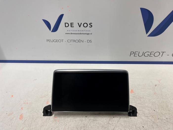 Gebruikte Display Interieur Peugeot 5008 II (M4/MC/MJ/MR) 1.6 16V PureTech 180 Prijs € 250,00 Margeregeling aangeboden door De Vos Onderdelen