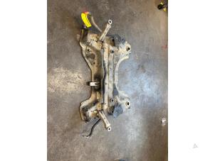 Gebruikte Subframe Peugeot 308 (L3/L8/LB/LH/LP) 1.2 12V e-THP PureTech 130 Prijs € 200,00 Margeregeling aangeboden door De Vos Onderdelen