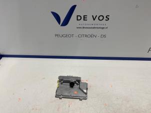 Gebruikte Camera voorzijde Peugeot 308 (F3/FB/FH/FM/FP) 1.2 12V PureTech 130 Prijs € 275,00 Margeregeling aangeboden door De Vos Onderdelen