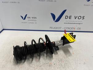 Gebruikte Mac Phersonpoot links-voor Peugeot 308 (F3/FB/FH/FM/FP) 1.2 PureTech Hybrid 136 Prijs € 70,00 Margeregeling aangeboden door De Vos Onderdelen