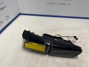 Gebruikte Achterlicht links Peugeot 308 (F3/FB/FH/FM/FP) 1.5 Blue HDi 130 16V Prijs € 115,00 Margeregeling aangeboden door De Vos Onderdelen