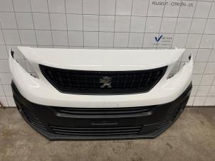 Gebruikte Voorbumper Peugeot Expert (VA/VB/VE/VF/VY) 2.0 Blue HDi 150 16V Prijs € 550,00 Margeregeling aangeboden door De Vos Onderdelen