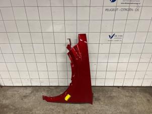 Gebruikte Scherm links-voor Peugeot 408 1.2 Hybrid 136 Prijs € 150,00 Margeregeling aangeboden door De Vos Onderdelen