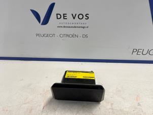 Gebruikte Display Interieur DS Automobiles DS 4 1.6 16V PureTech 215 Prijs € 275,00 Margeregeling aangeboden door De Vos Onderdelen