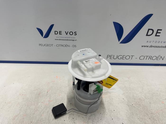 Gebruikte Tank element Pomp Peugeot 208 II (UB/UH/UP) 1.2 Vti 12V PureTech 100 Prijs € 135,00 Margeregeling aangeboden door De Vos Onderdelen